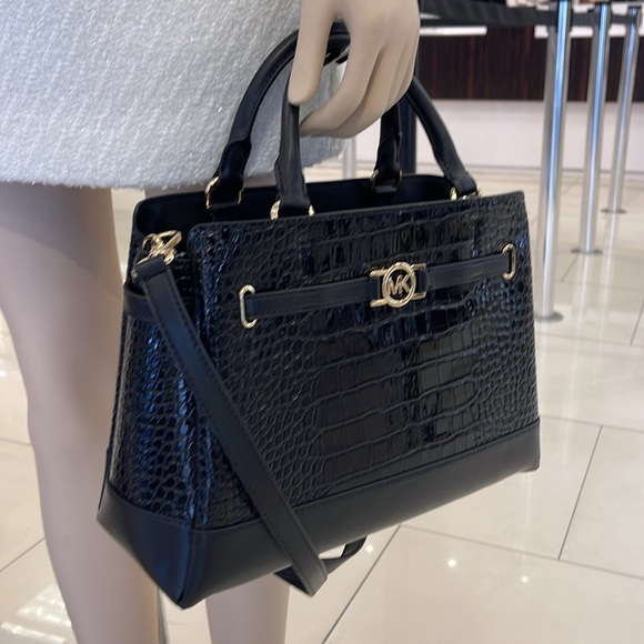 MICHAEL KORS Reed Lg Leather Belted Satchel Crossbody Handbag CZ Purse
Crocodile - Picture 15 of 16